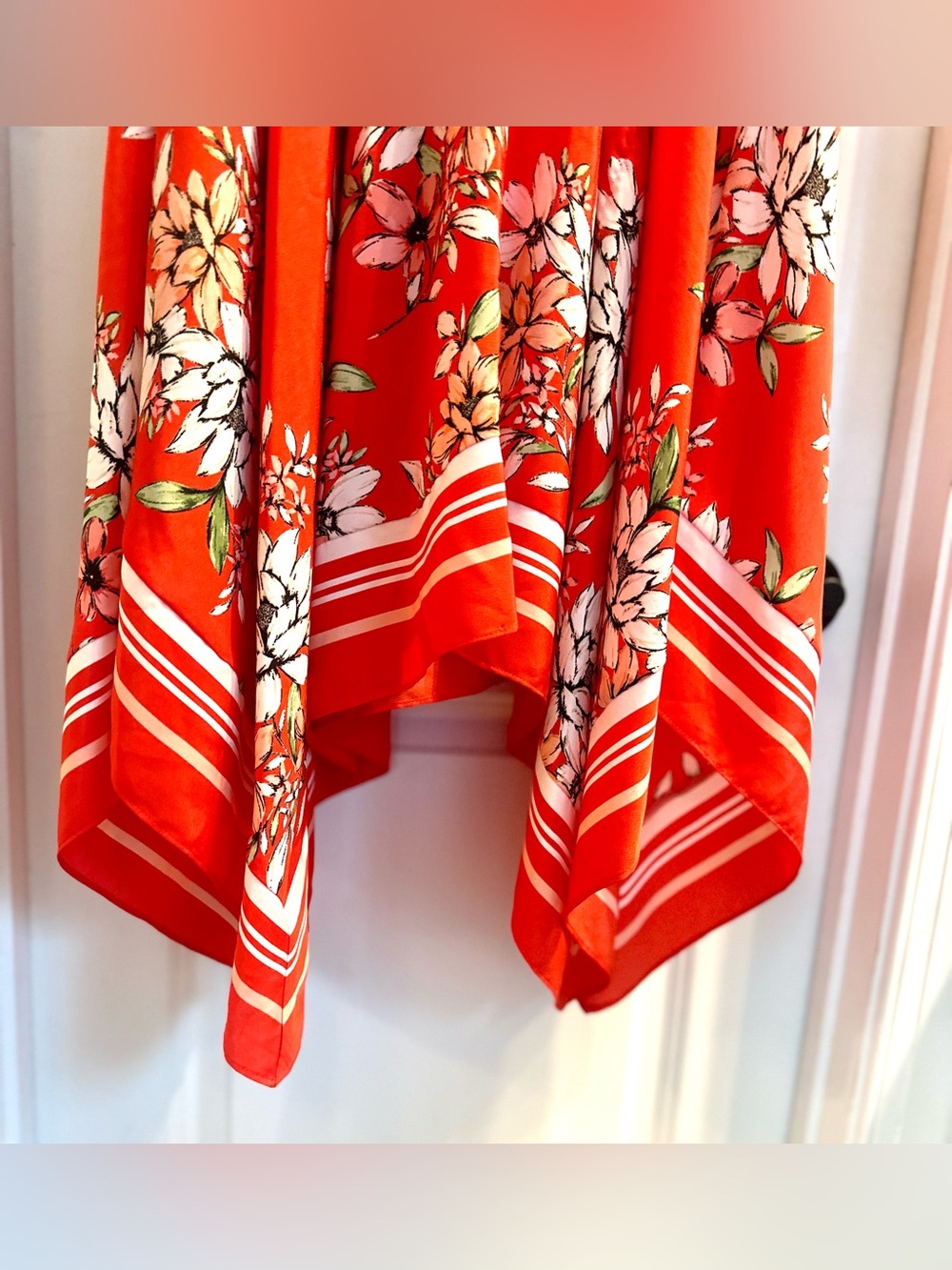 Vince Camuto Sleeveless Handkerchief Hem VNeck Red Floral Dress w/Pockets 2 NWT - Picture 2 of 11